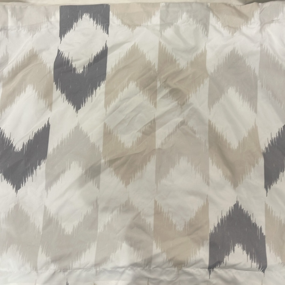 IENJOY HOME Chevron Sleep Pattern 3 Piece Reversible Duvet Cover Set Gray - Picture 3 of 6
